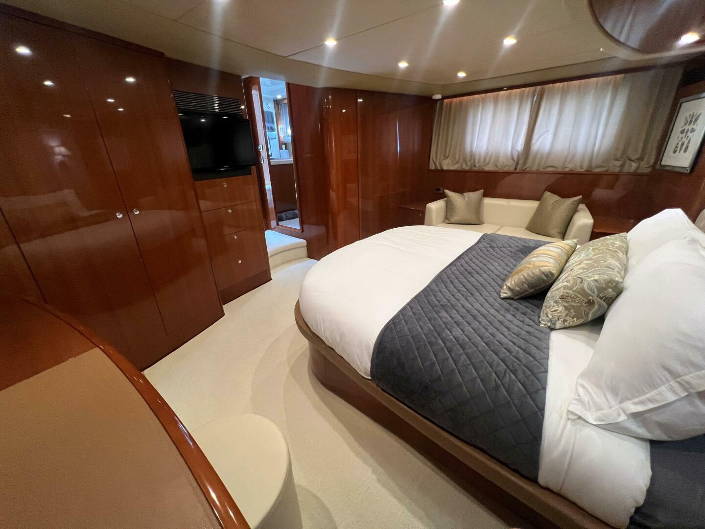 Slide: The Image of Princess 67 Flybridge - Master 2006 67 Princess Flybridge  - 5347788