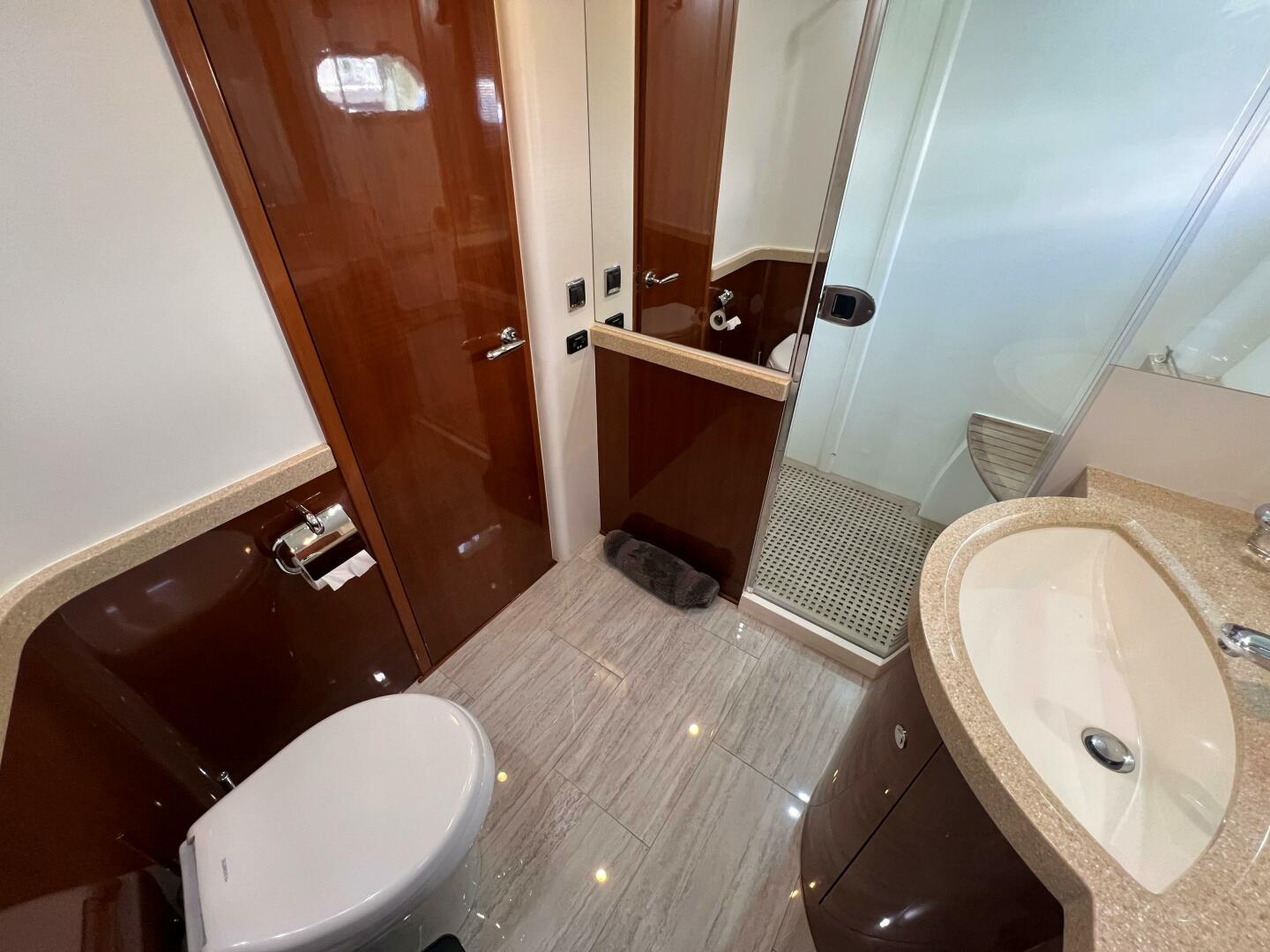 Slide: The Image of Princess 67 Flybridge - Head 2006 67 Princess Flybridge  - 5347789