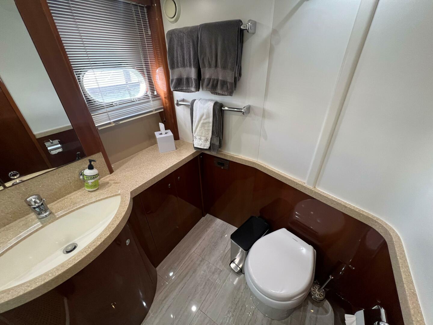 Slide: The Image of Princess 67 Flybridge - Head 2006 67 Princess Flybridge  - 5347791