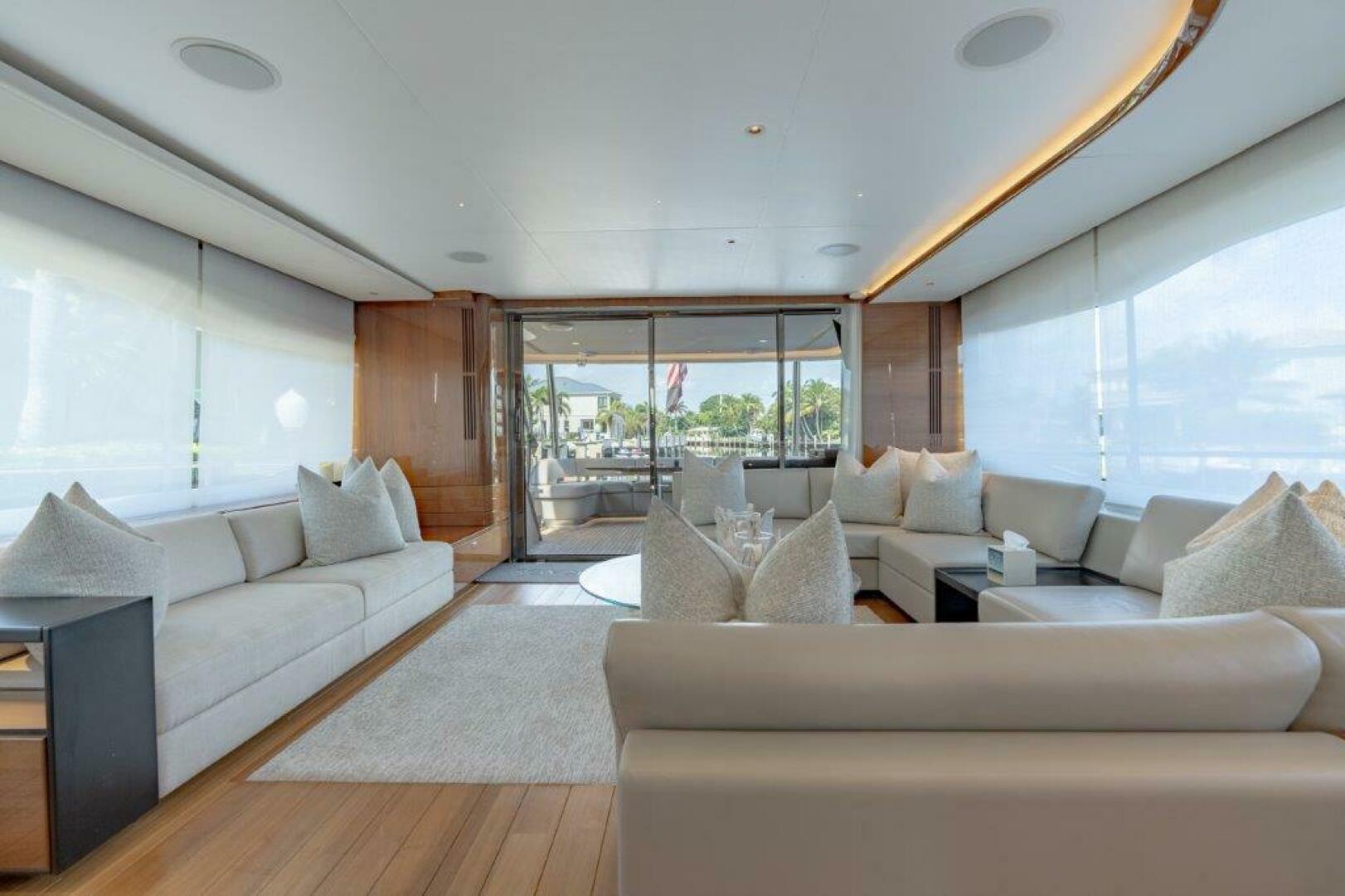 Slide: The Image of Princess 85 Kaos Salon 2019 Princess 85 Kaos - 4241662