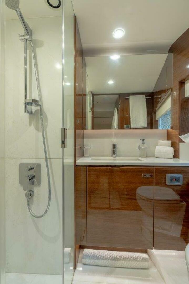 Slide: The Image of Princess 85 Kaos Guest Head 2019 Princess 85 Kaos - 4241673