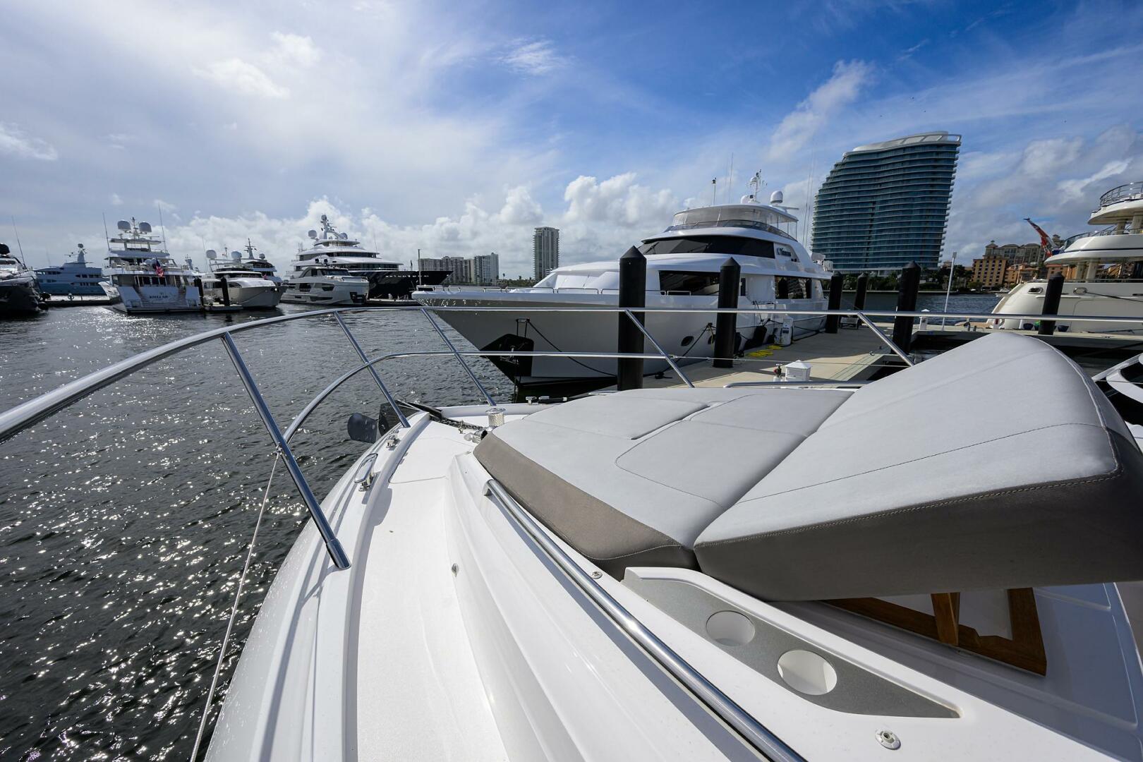 Slide: The Image of Princess S60 RockOn - Bow 2019 Princess S60 RockOn - 4118500