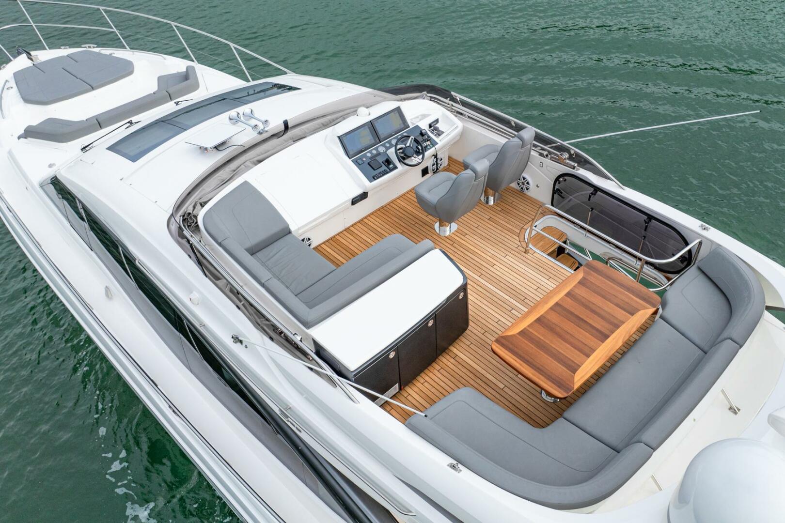 Slide: The Image of Flybridge - 4109486