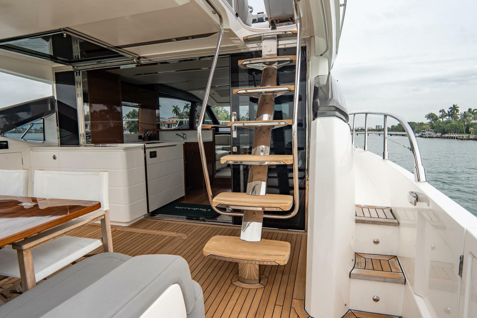 Slide: The Image of Aft Deck - 4109979