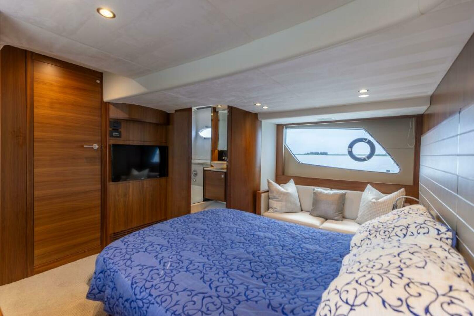 Slide: The Image of 2015 Princess 48 Lisa's Choice - 5030664