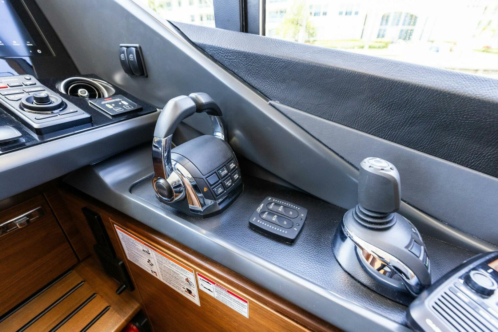 Slide: The Image of 2020 Princess V55 ENDLESS SUMMER Helm - 5340580