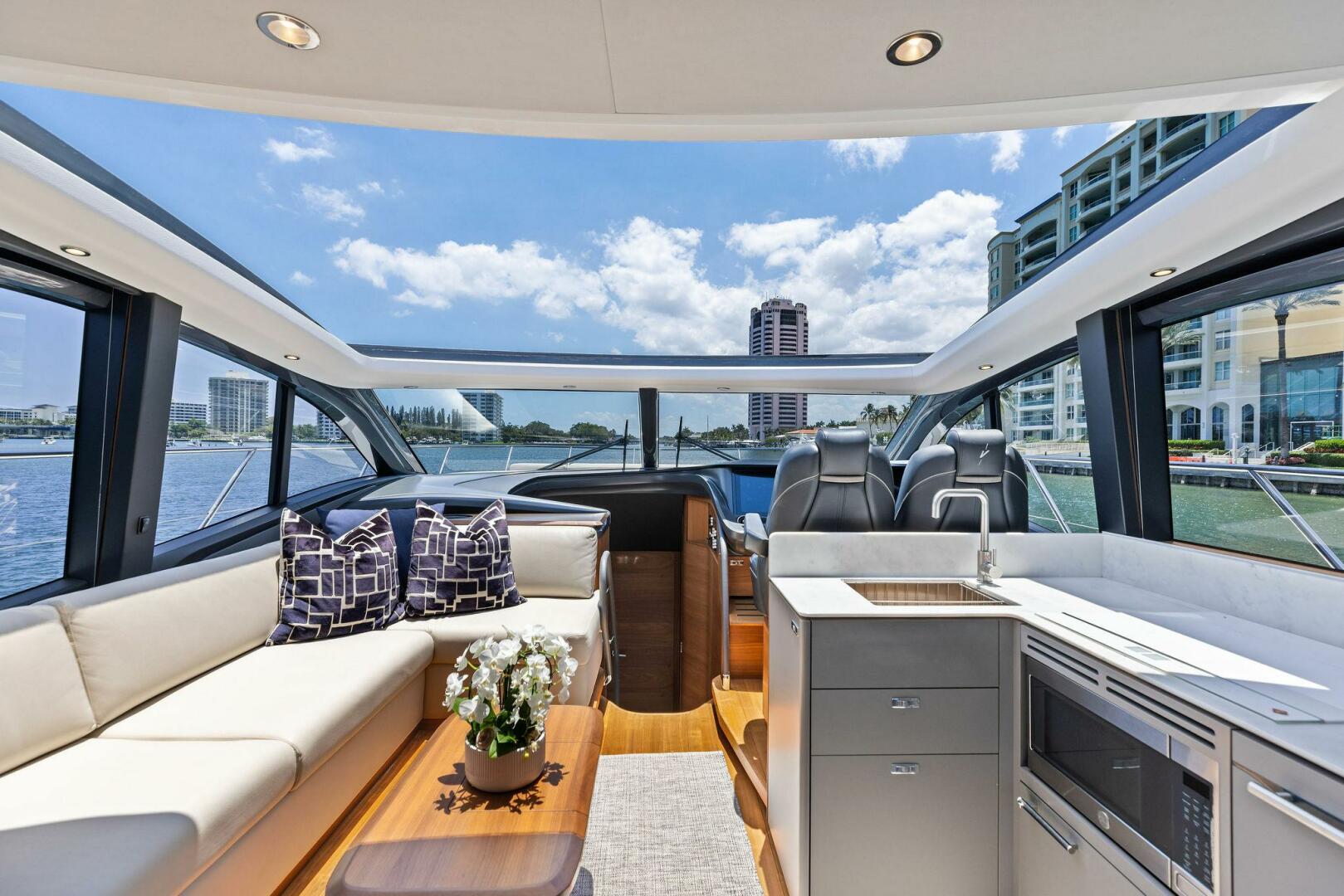 Slide: The Image of 2020 Princess V55 ENDLESS SUMMER Salon - 5340596