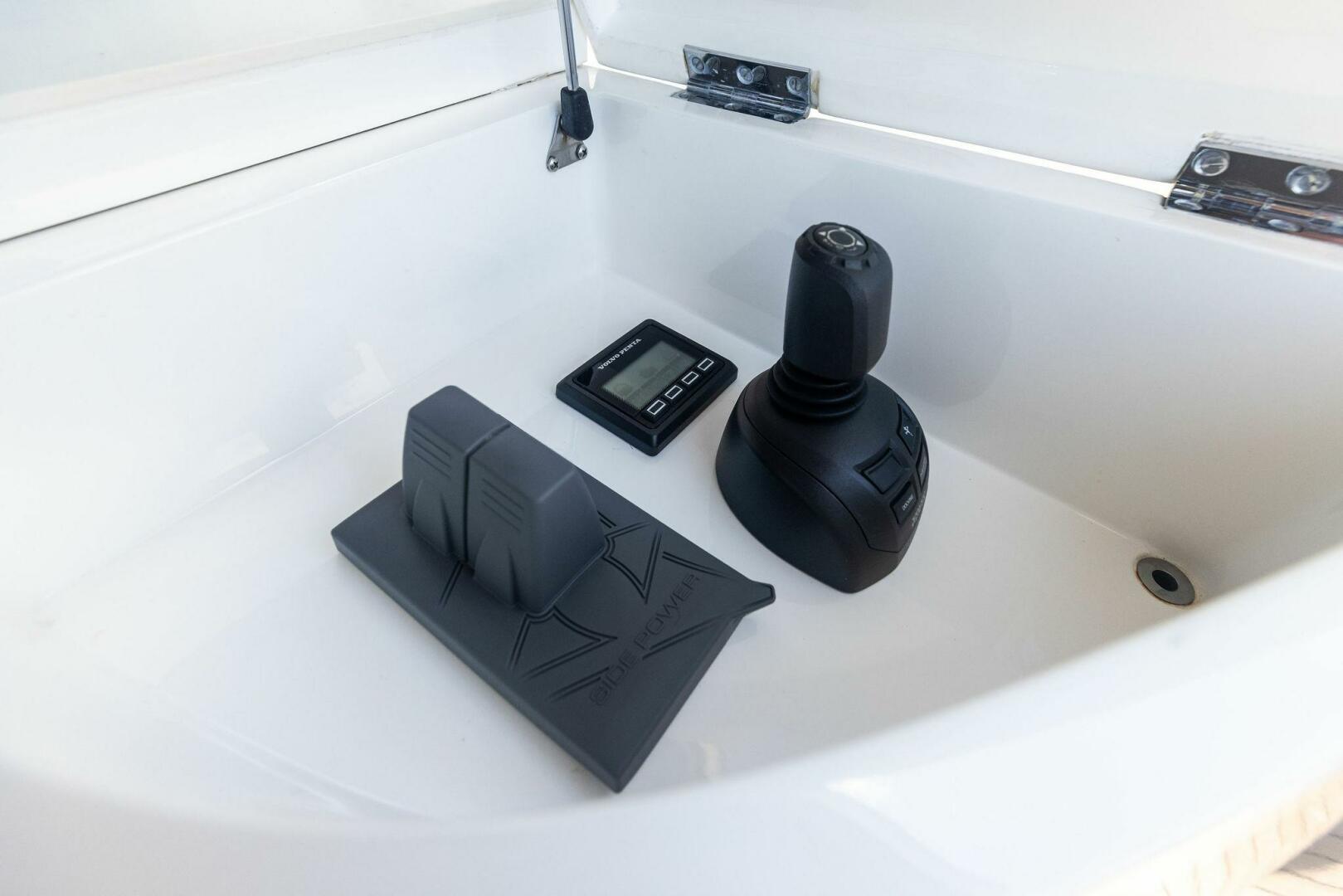 Slide: The Image of 2020 Princess V55 ENDLESS SUMMER - 5340609