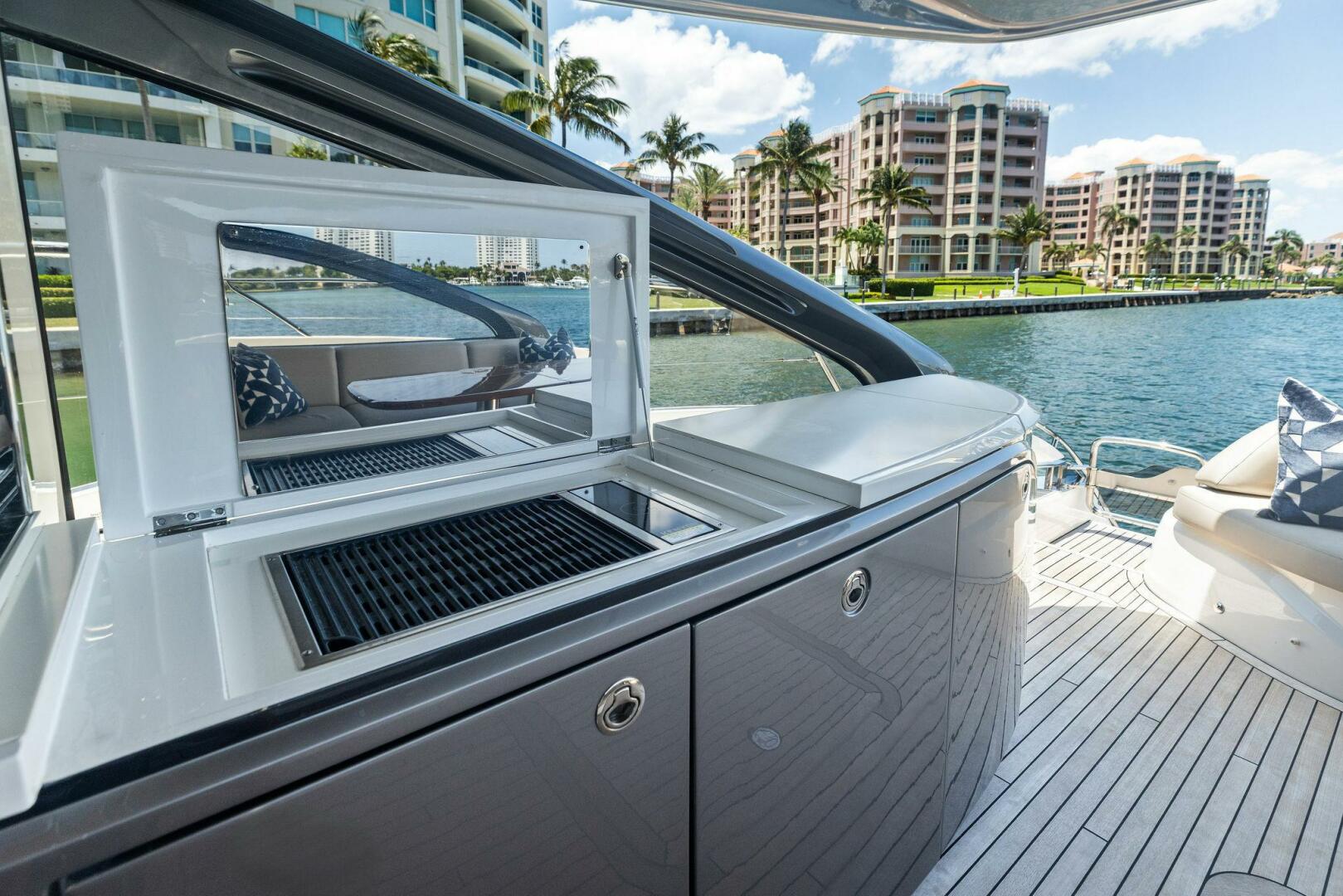 Slide: The Image of 2020 Princess V55 ENDLESS SUMMER - 5340656