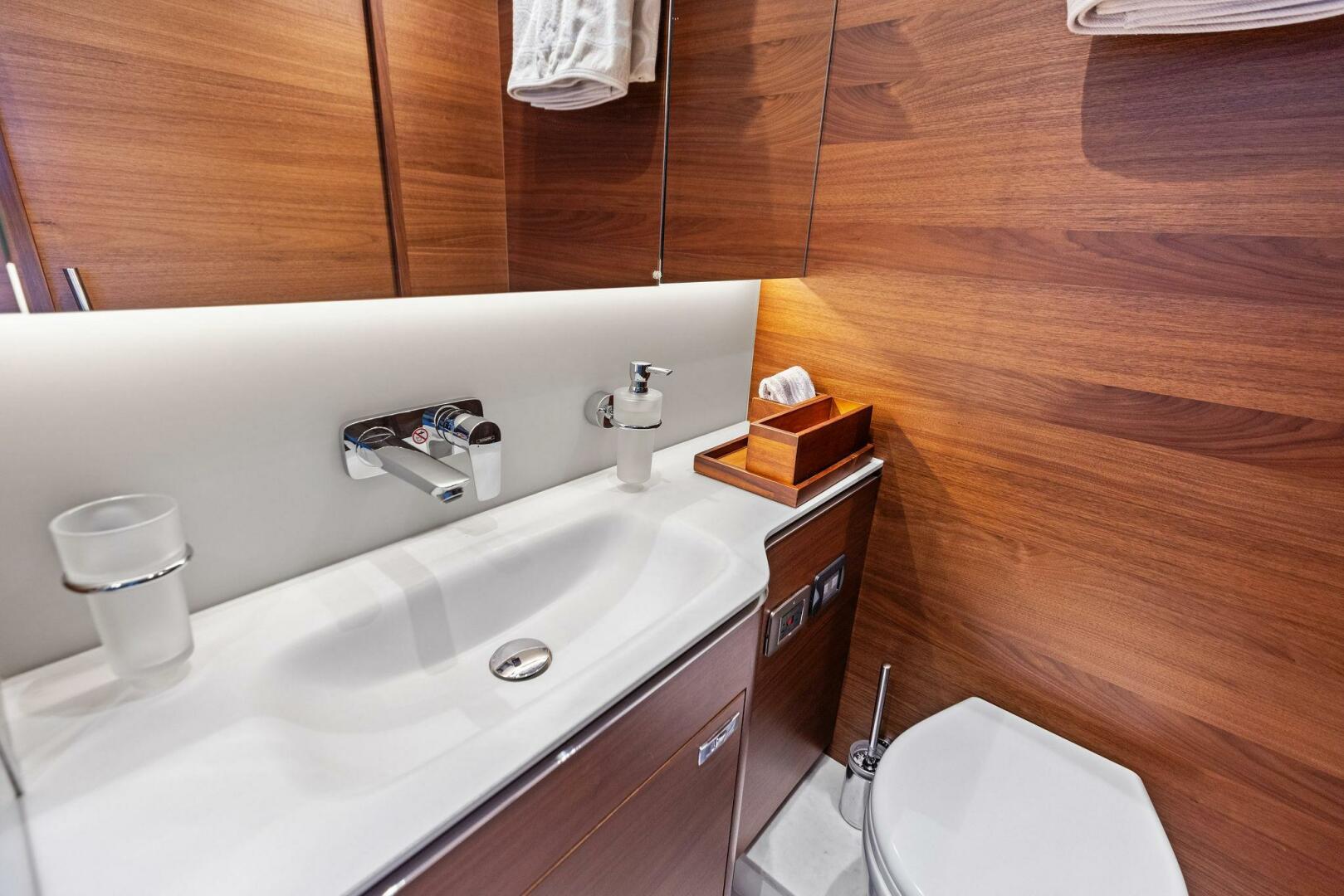 Slide: The Image of 2020 Princess V55 ENDLESS SUMMER - 5340674