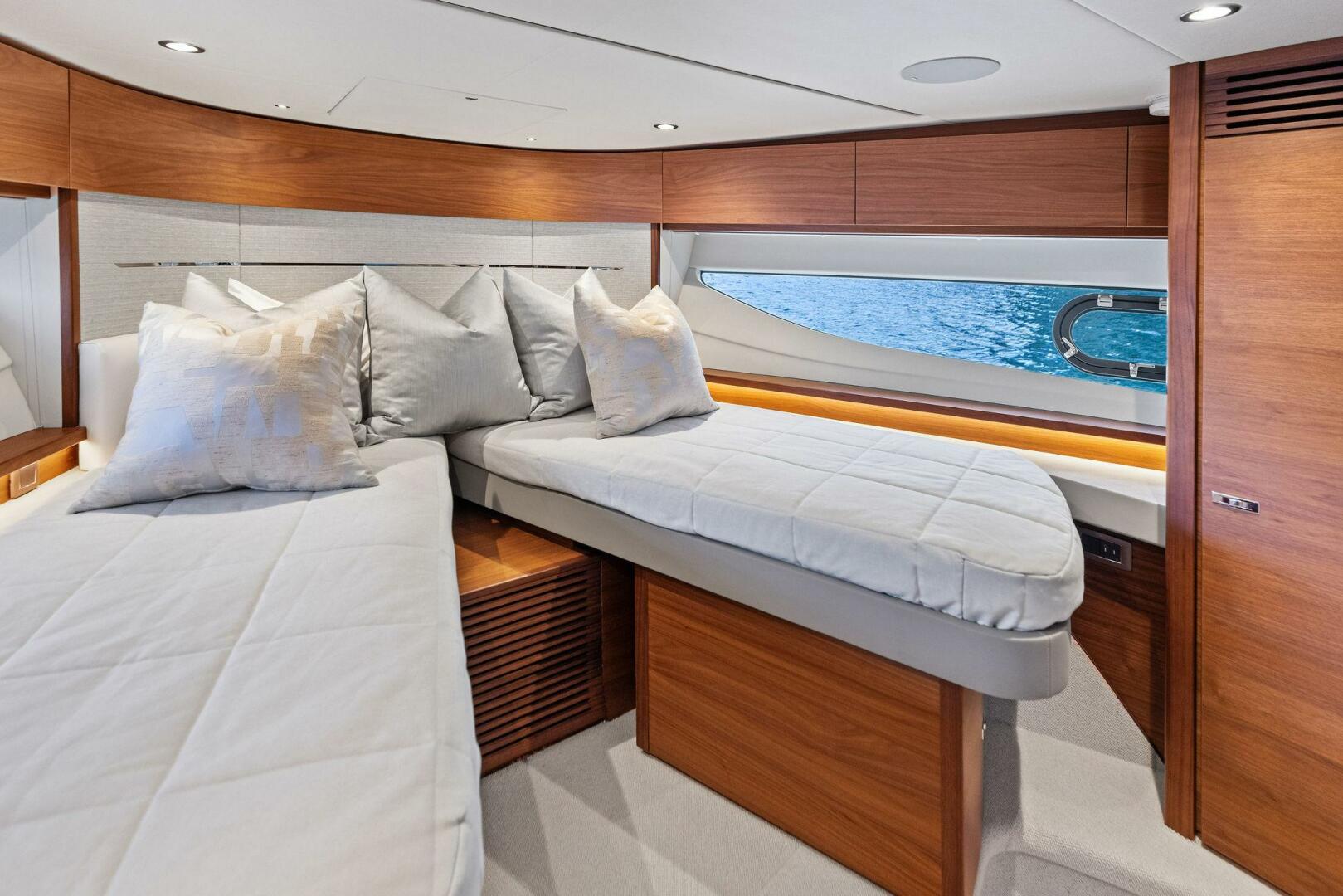 Slide: The Image of 2020 Princess V55 ENDLESS SUMMER - 5340675