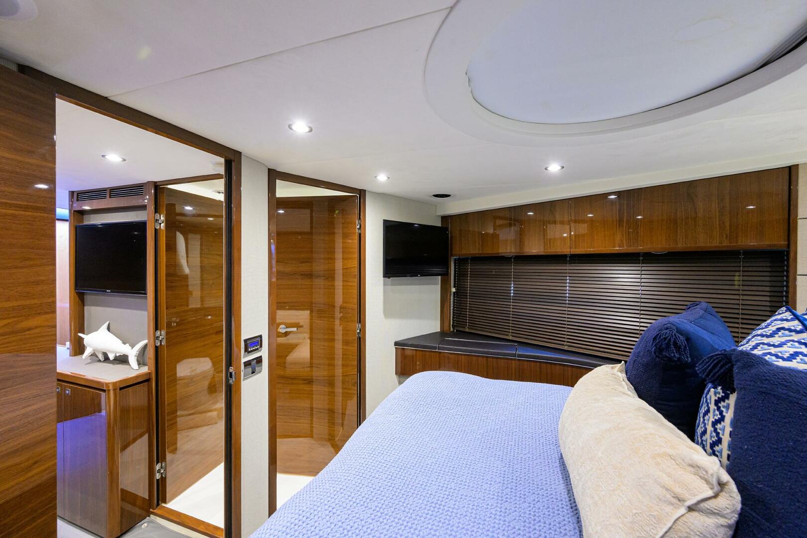 Slide: The Image of Princess V62-S Alpha Dog - Guest Stateroom 2015 Princess V62-S Alpha Dog - 5372753