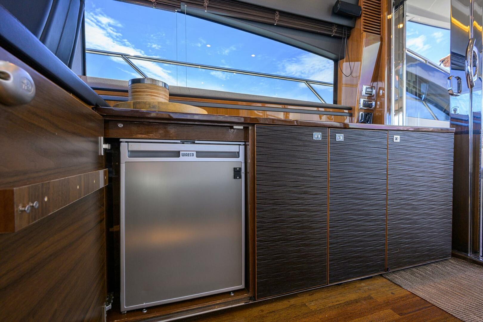 Slide: The Image of Princess V62-S Alpha Dog - Upper Salon 2015 Princess V62-S Alpha Dog - 5372559