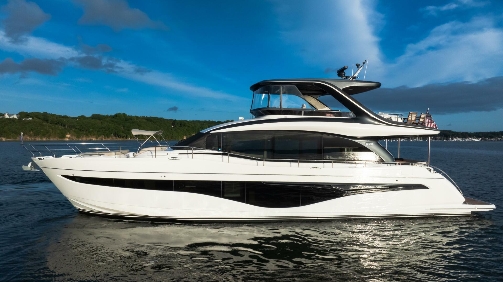 Slide: The Image of Princess Y72 Motor Yacht 2022 - 4721016