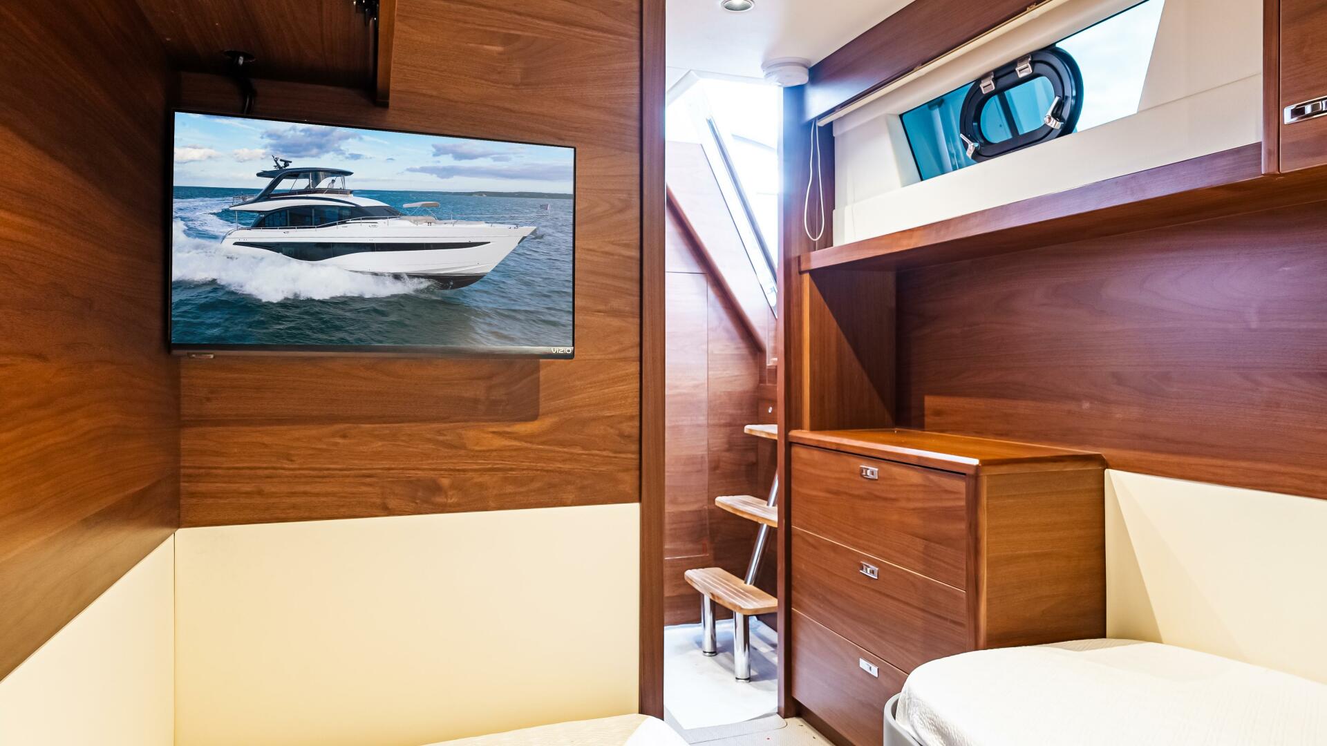 Slide: The Image of Princess Y72 Motor Yacht 2022 - 4721083