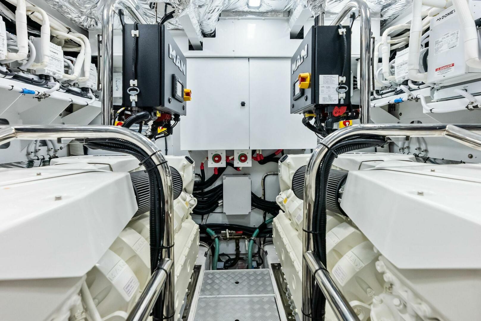 Slide: The Image of 2024 Princess Y72 Motor Yacht SeaQuel - 5451049