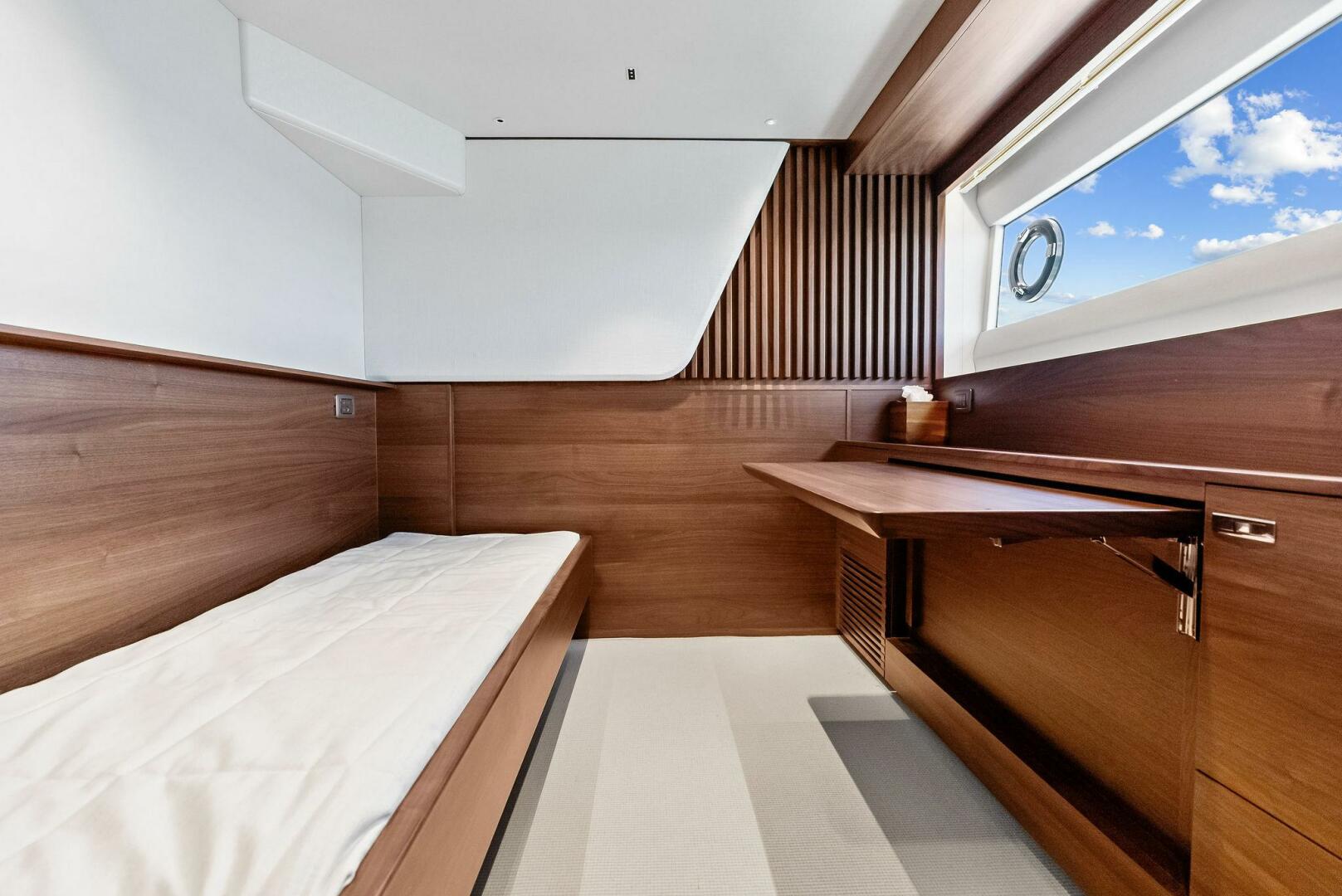 Slide: The Image of 2024 Princess Y72 Motor Yacht SeaQuel - 5450943