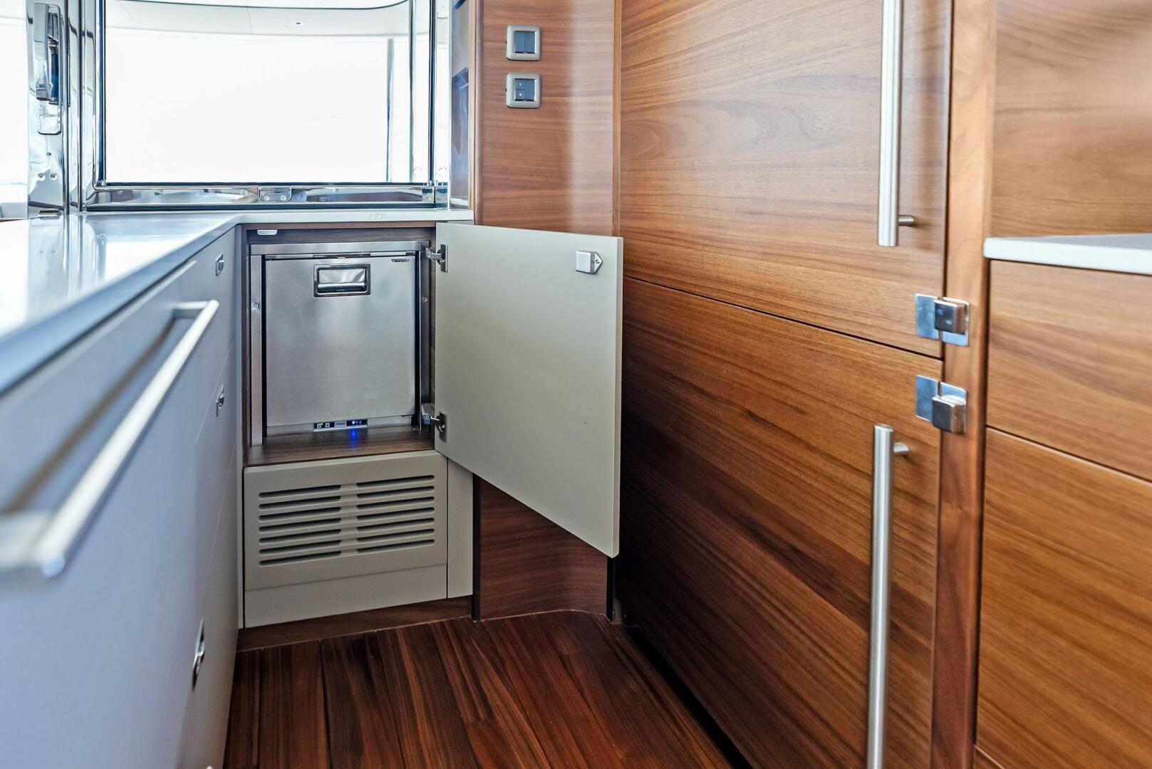 Slide: The Image of 2024 Princess Y72 Motor Yacht SeaQuel - 5450982