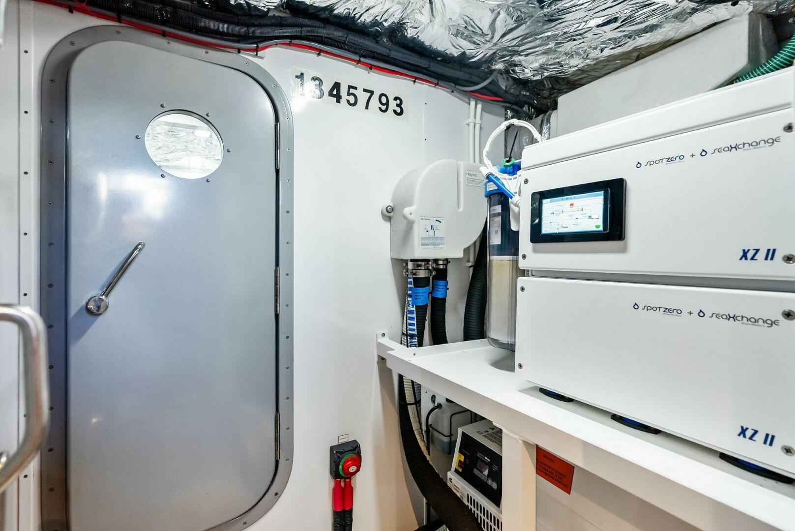 Slide: The Image of 2024 Princess Y72 Motor Yacht SeaQuel - 5451046