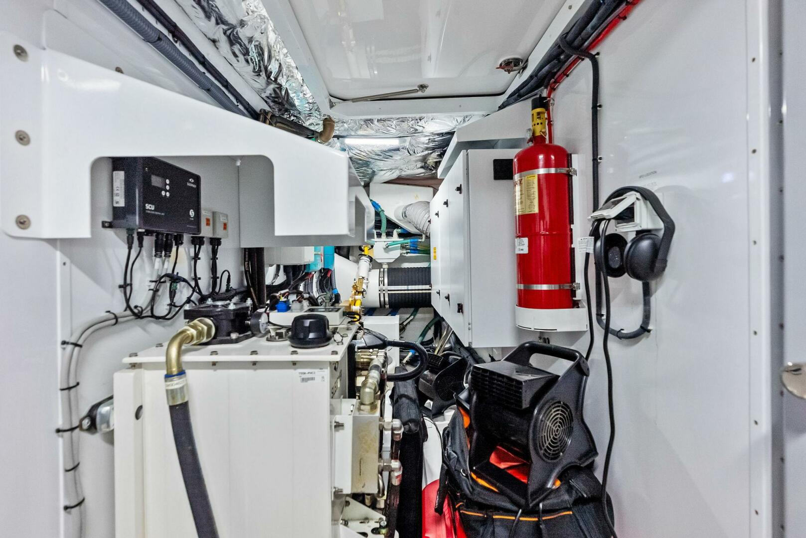 Slide: The Image of 2024 Princess Y72 Motor Yacht SeaQuel - 5451047