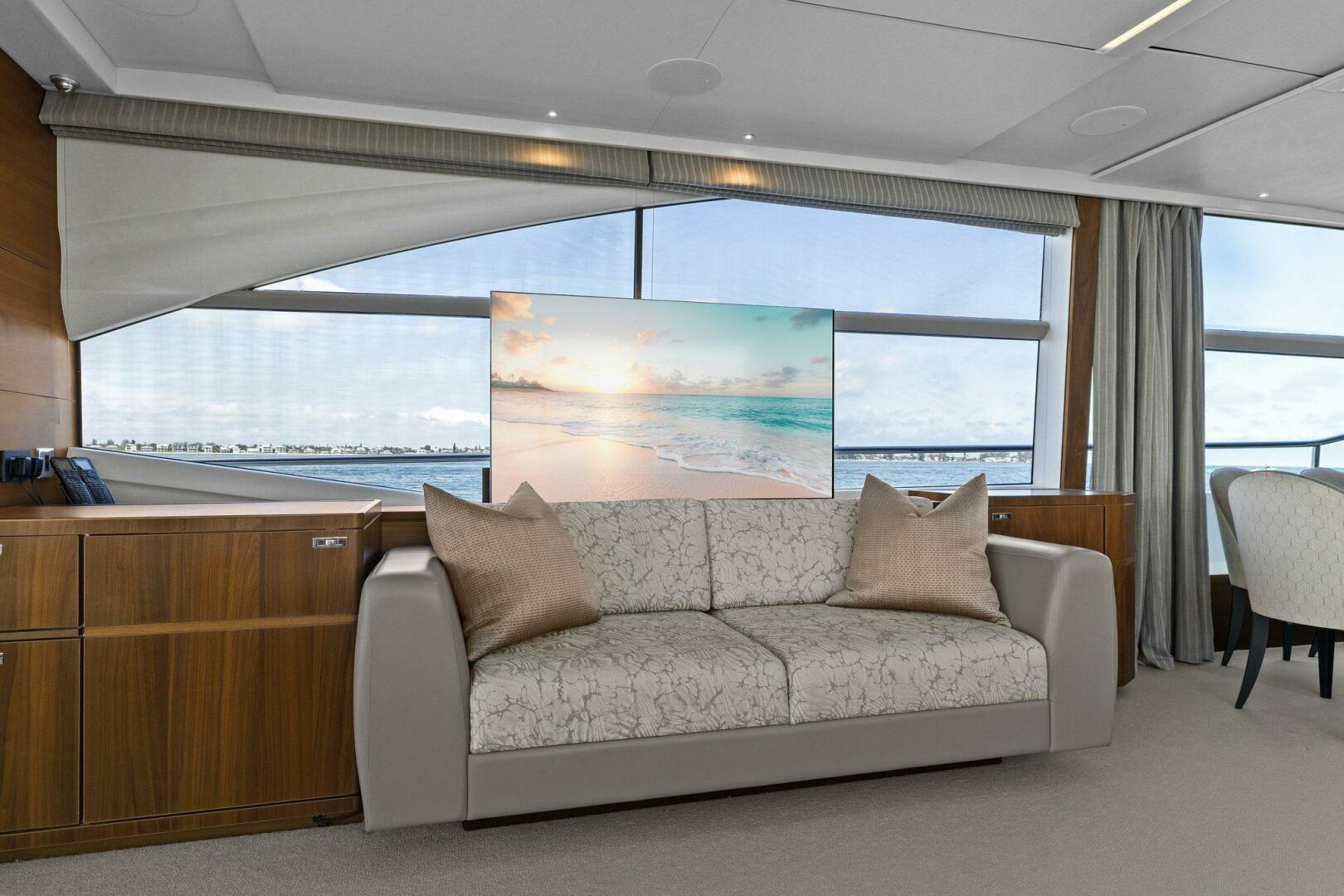 Slide: The Image of 2018 80 Princess Y75 - AMARULA SUN - 4447876