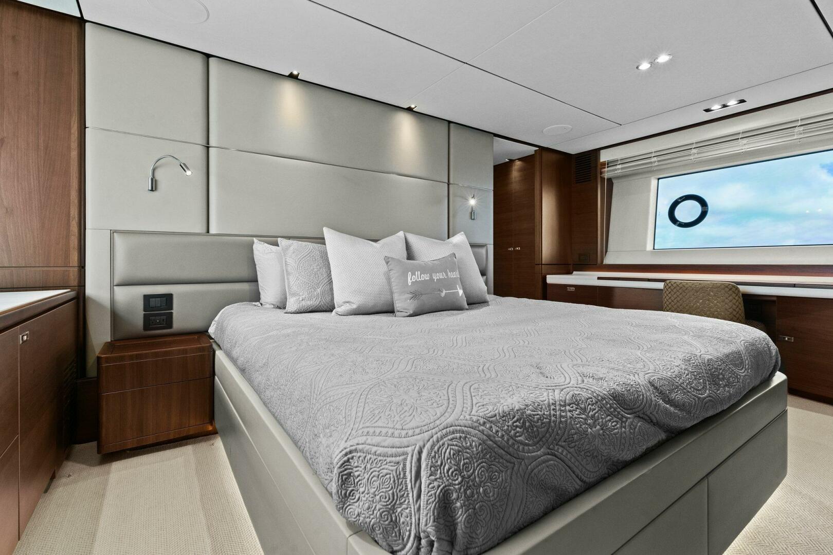 Slide: The Image of 2018 80 Princess Y75 - AMARULA SUN - 4447860