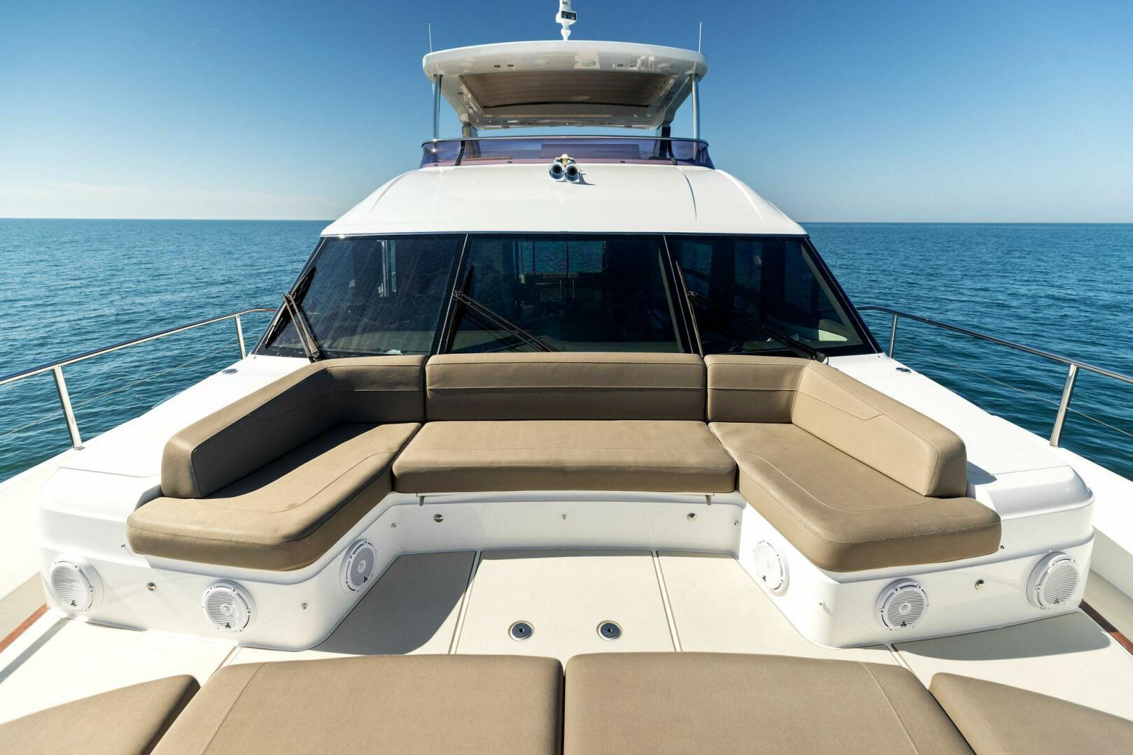 Slide: The Image of 2018 80 Princess Y75 - AMARULA SUN - Forward Deck - 3991493