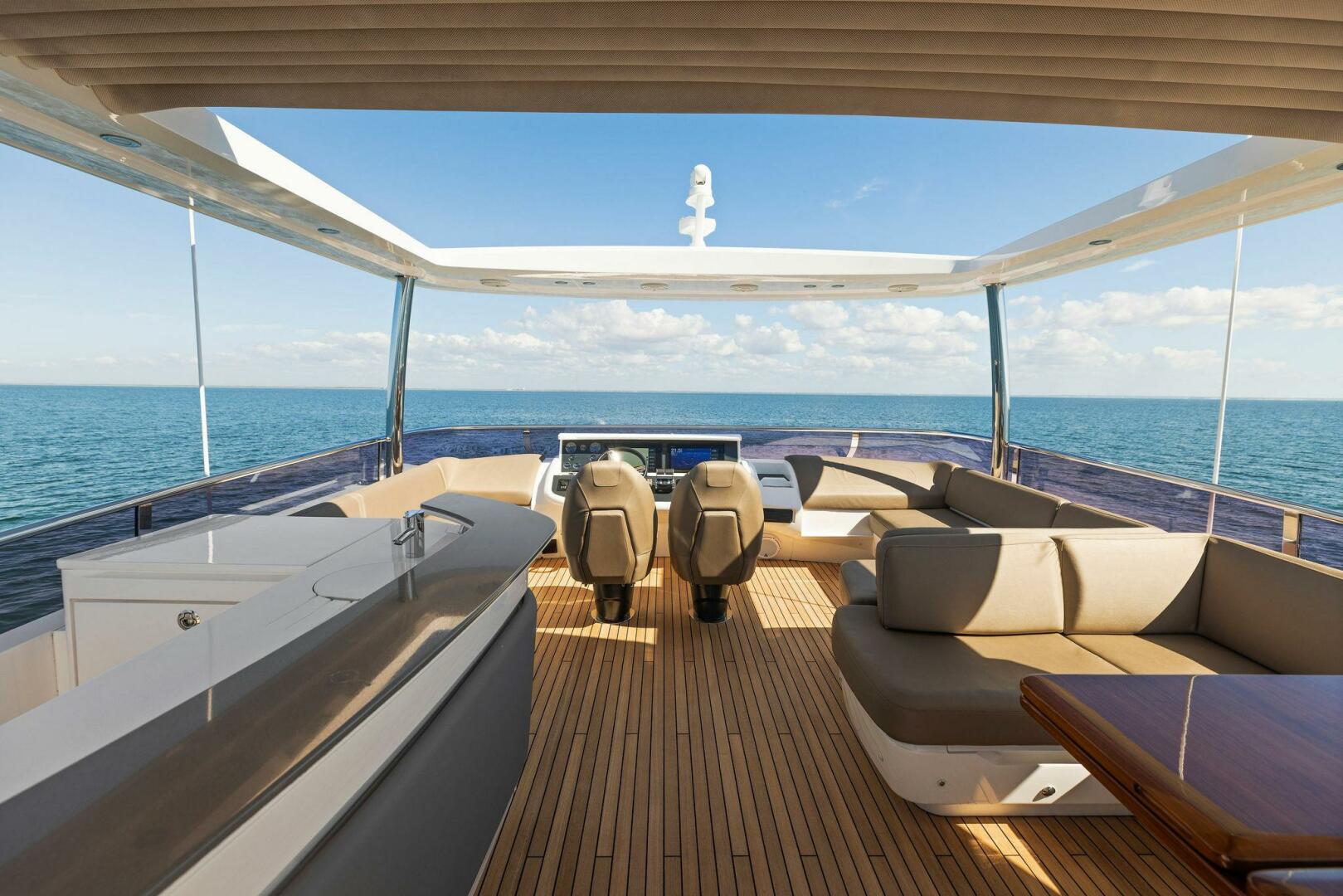 Slide: The Image of 2018 80 Princess Y75 - AMARULA SUN - Flybridge - 3991531