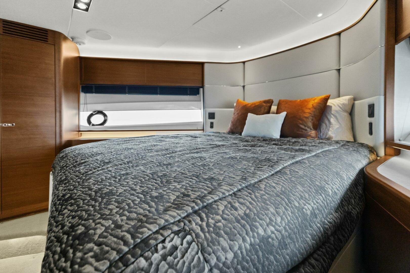 Slide: The Image of 2018 80 Princess Y75 - AMARULA SUN - Guest Stateroom - 4447841