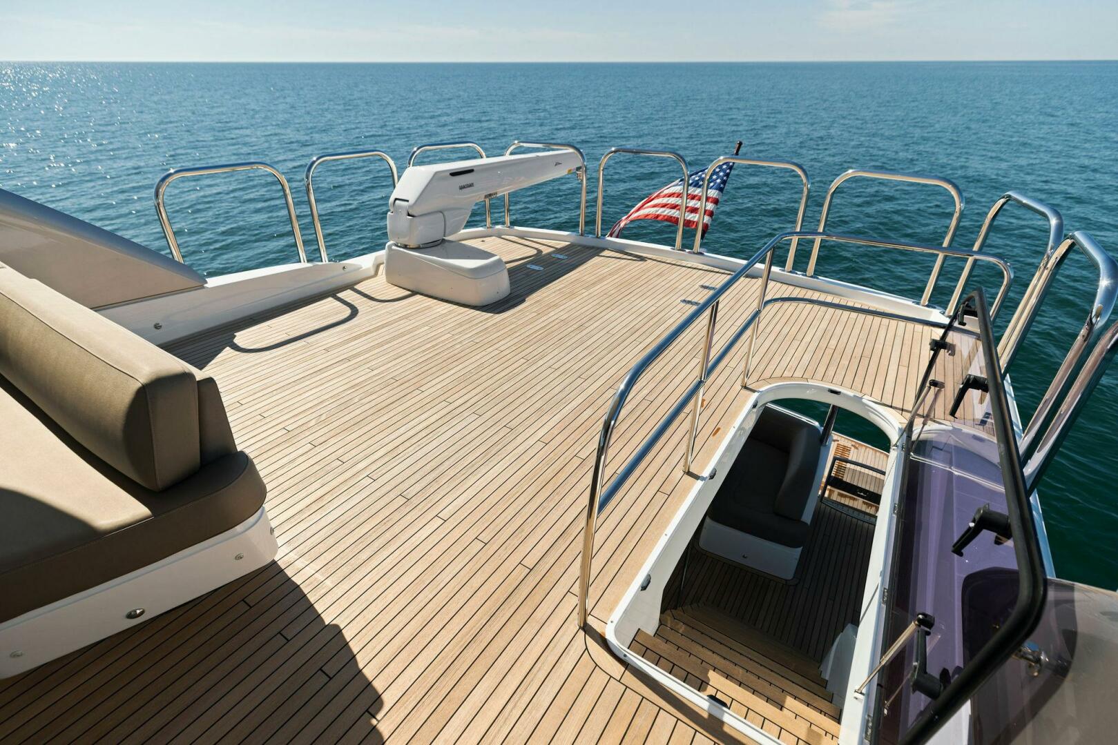 Slide: The Image of 2018 80 Princess Y75 - AMARULA SUN - Flybridge Deck - 3991510