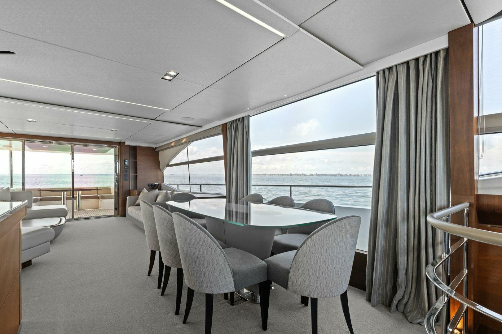 Slide: The Image of 2018 80 Princess Y75 - AMARULA SUN - 4447871