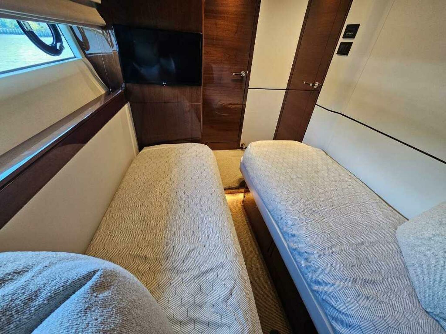 Slide: The Image of Stateroom 2020 Y78 Motor Yacht Escape - 4726484