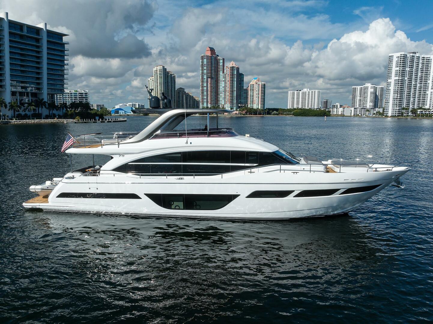 Slide: The Image of Escape 2020 Y78 Motor Yacht Escape - 5115019