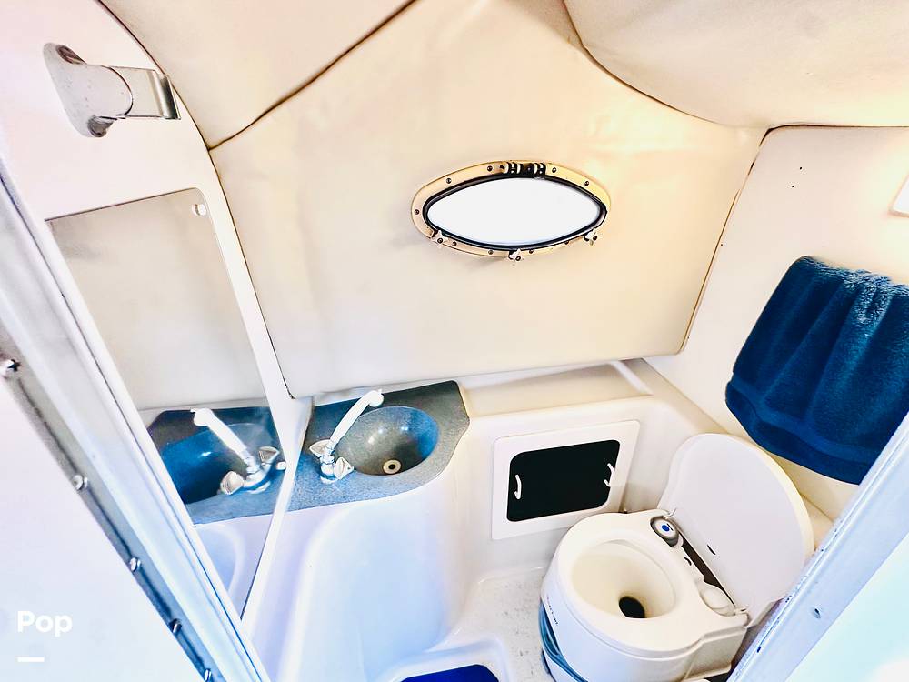 Slide: The Image of Pro-Line 2950 Mid Cabin 1996 - 21