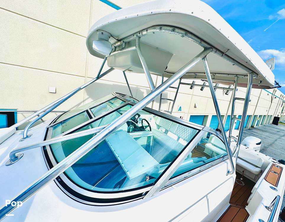 Slide: The Image of Pro-Line 2950 Mid Cabin 1996 - 23