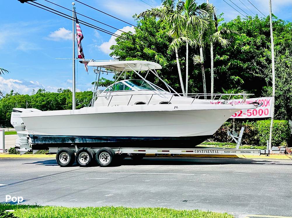 Slide: The Image of Pro-Line 2950 Mid Cabin 1996 - 31