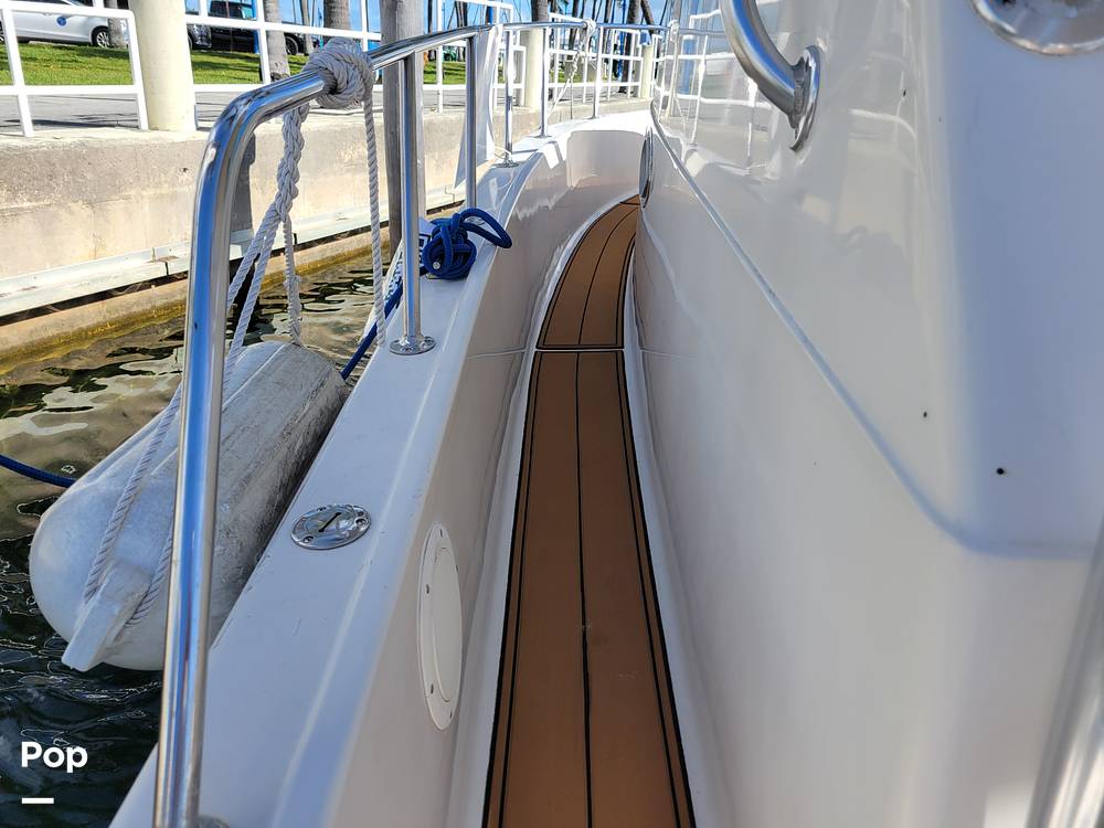 Slide: The Image of Pro-Line 2950 Mid Cabin 1996 - 51