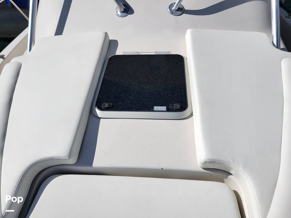 Slide: The Image of Pro-Line 2950 Mid Cabin 1996 - 53
