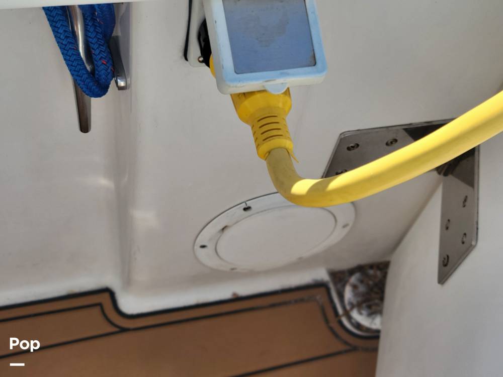 Slide: The Image of Pro-Line 2950 Mid Cabin 1996 - 68