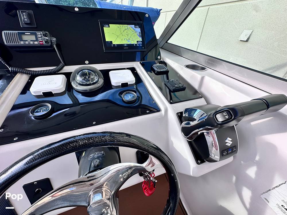 Slide: The Image of Pro-Line 2950 Mid Cabin 1996 - 74
