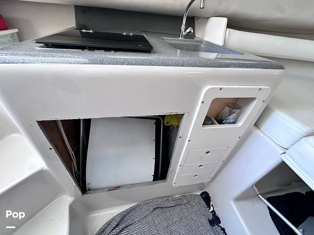 Slide: The Image of Pro-Line 2950 Mid Cabin 1996 - 79