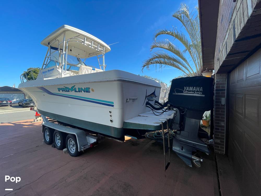 Slide: The Image of Pro-Line 2950 Mid Cabin 1998 - 15057985