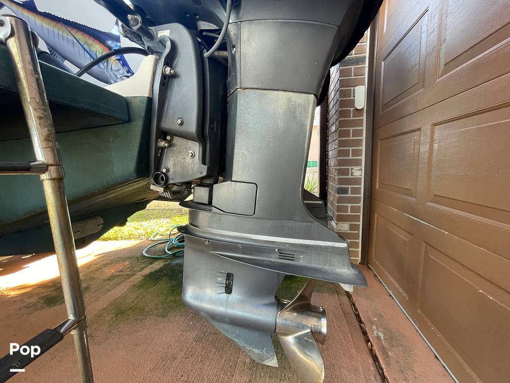 Slide: The Image of Pro-Line 2950 Mid Cabin 1998 - 15057987