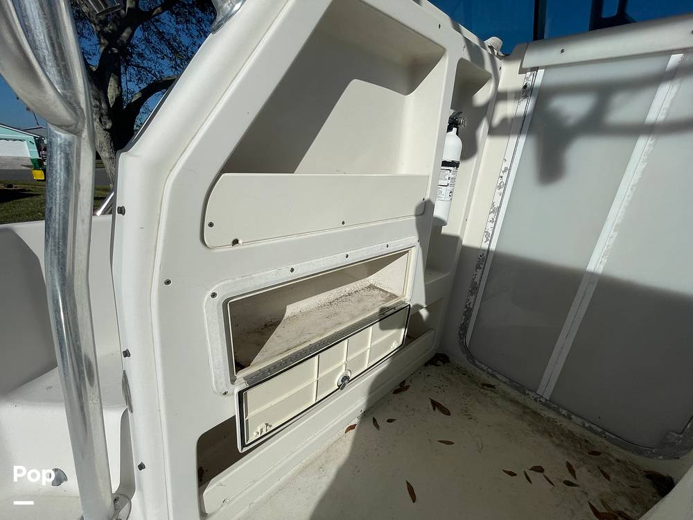 Slide: The Image of Pro-Line 2950 Mid Cabin 1998 - 15058033