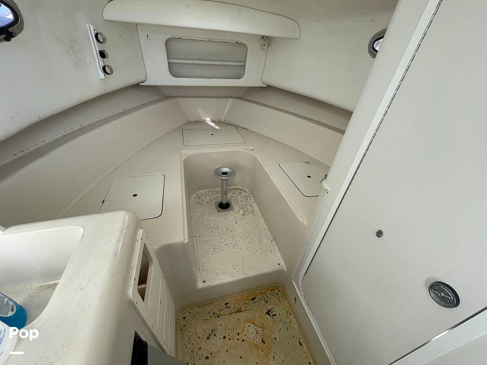 Slide: The Image of Pro-Line 2950 Mid Cabin 1998 - 15058053