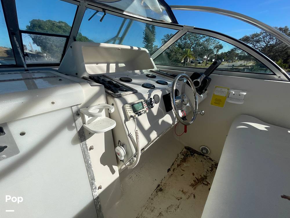 Slide: The Image of Pro-Line 2950 Mid Cabin 1998 - 15058043