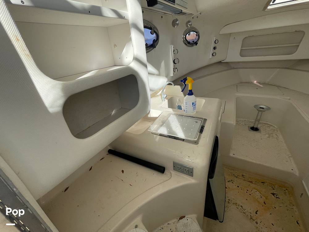 Slide: The Image of Pro-Line 2950 Mid Cabin 1998 - 15058048