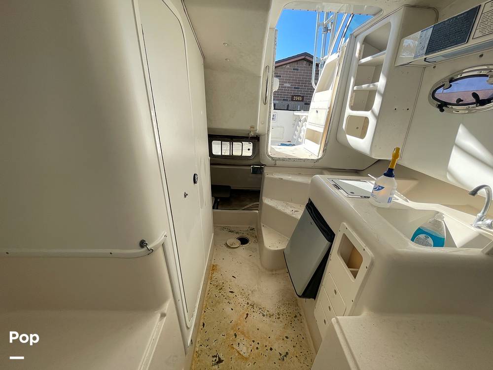 Slide: The Image of Pro-Line 2950 Mid Cabin 1998 - 15058064