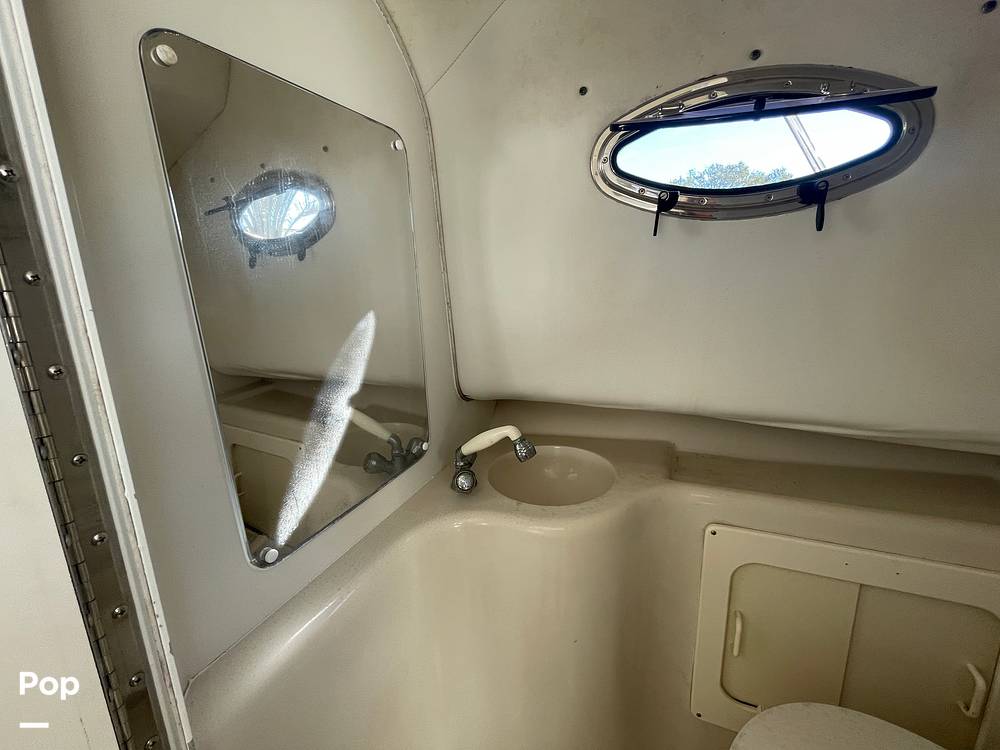 Slide: The Image of Pro-Line 2950 Mid Cabin 1998 - 15058071