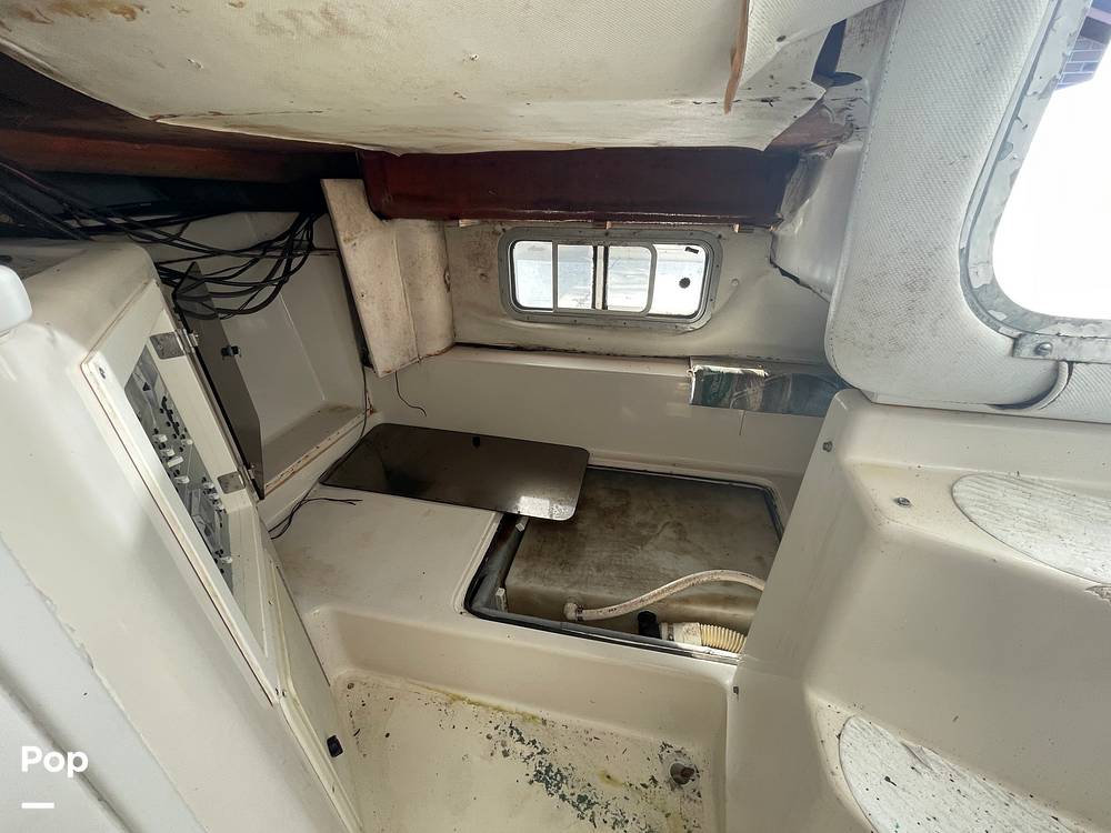Slide: The Image of Pro-Line 2950 Mid Cabin 1998 - 15058072